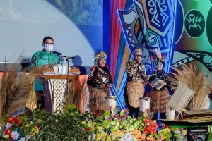 Menparekraf Buka Konferensi Besar Masyarakat Adat Papua ke-IV di Kaimana Papua Barat