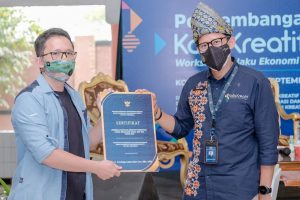 Menparekraf Dorong Produk Kuliner Pempek di Palembang untuk Go Internasional
