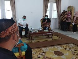 BUPATI SUKABUMI PAPARKAN PROGRAM STRATEGIS PENGUATAN POSYANDU KEPADA TIM KLARIFIKASI JABAR..