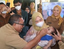 LAUNCHING PENCANANGAN SUB PIN POLIO, BUPATI BERHARAP IMUNISASI MEMUTUS MATARANTAI PENYEBARAN POLIO