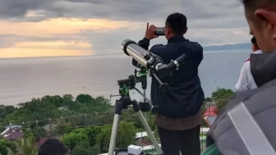 TIM RUKYATUL HILAL KAB SUKABUMI LAKUKAN PEMANTAUAN DI PUSAT OBSERVASI BULAN  DI CIBEAS