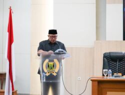 RAPAT PARIPURNA DPRD, BUPATI SUKABUMI SAMPAIKAN DUA RAPERDA USUL PRAKARZA DPRD