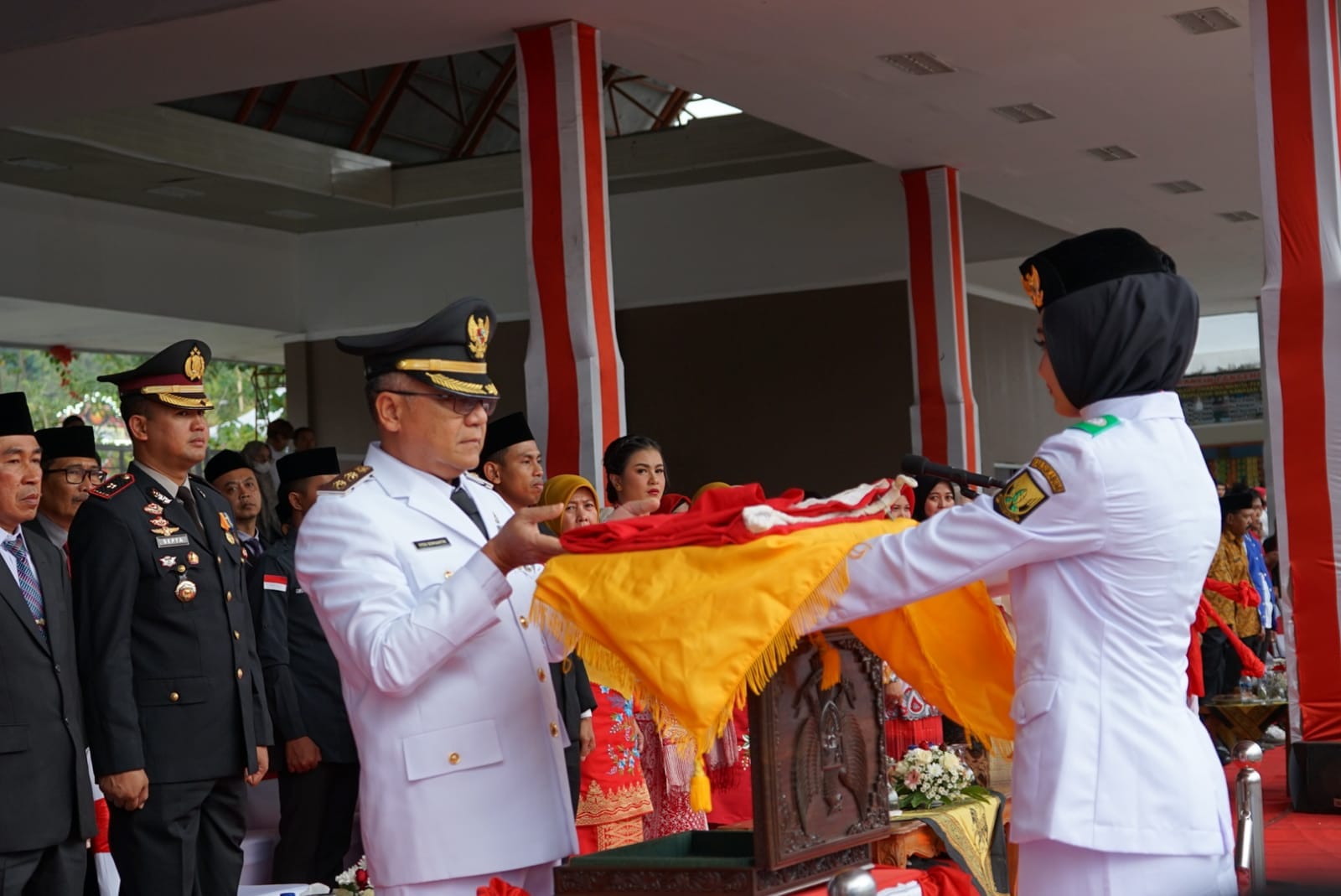 Wakil Bupati Menjadi Inspektur Upacara Penurunan Bendera Merah Putih Hut Ke 78 Kemerdekaan Ri 6567