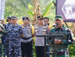 Peringati HUT ke-78 TNI, Kodim 0622 Kerahkan 1300 Personel Gabungan Bersih-bersih Pantai Cibutun.