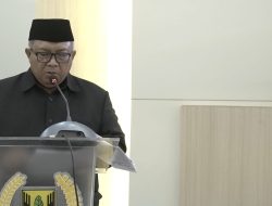 Bupati Sukabumi sampaikan LKPJ Bupati Tahun 2023 pada rapat paripurna DPRD.