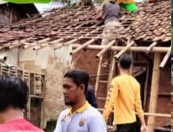 Lanjutkan Program Sosial Asjap, Dinas PU Bedah Rumah di Kalapanunggal