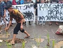 Jalan Rusak Bojonglopang-Cimerang di soal masyarakat, Ini Kata Dinas PU Kabupaten Sukabumi