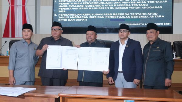 Paripurna DPRD, Bupati: “Pemda Telah Sampaikan Seluruh Dokumen Evaluasi Gubernur atas Raperda Perubahan APBD 2024”