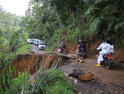 Lokasi Pergerakan Tanah Balekambang Kalibunder, Wabup Bagikan 5 Ton Beras