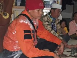 Tinjau Lokasi Bencana Kampung Gunung Baen, Anggota DPRD Kab Sukabumi Kirim Bantuan