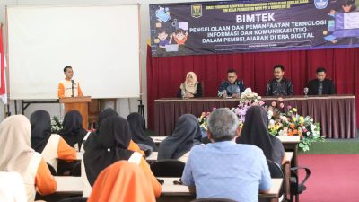 Penutupan Bimtek Pengelolaan dan Pemanfaatan TIK dalam Pembelajaran di Era Digital