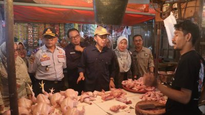 Sekda Sidak Pasar Cisaat, Intervensi Kenaikan IPH Komoditas Pangan Utama