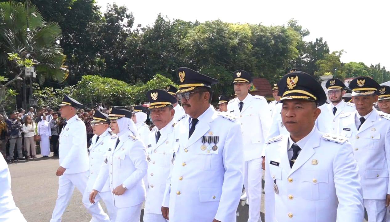 BUPATI DAN WAKIL BUPATI SUKABUMI RESMI DILANTIK, H. ASEP JAPAR “Saya Ingin Lebih Memperhatikan Masyarakat”