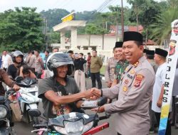 Polres Sukabumi Salurkan 1.200 Paket Sembako Kepada Warga Terdampak Bencana