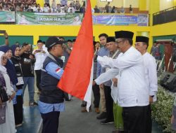 Lepas Calon Haji, Bupati berpesan luruskan niat beribadah, jaga kesehatan dan nama baik Daerah