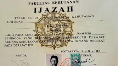 Dugaan Netizen Terbukti Polisi Umumkan Ijazah Jokowi Asli: Cegah Krisis Politik?