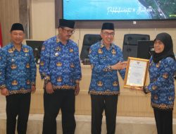 Dinas Perikanan Kab Sukabumi Raih Penghargaan atas Kerja nyata Dalam Pengentasan Kemiskinan