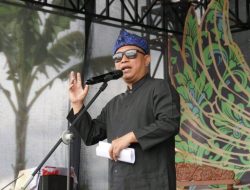 Wabup apresiasi Budaya dan Pelestarian Lingkungan dalam Milangkala ke 44 Desa Sukamaju