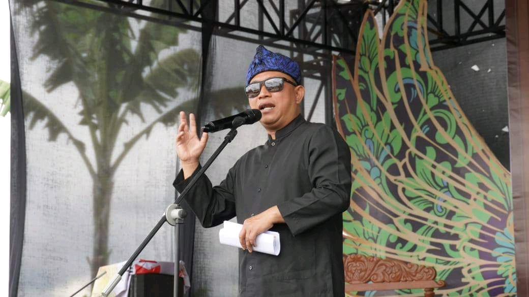 Wabup apresiasi Budaya dan Pelestarian Lingkungan dalam Milangkala ke 44 Desa Sukamaju