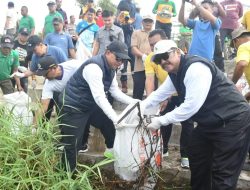 Bupati Pimpin Aksi Bersih Pantai, Komitmen Pemkab Jaga Kenyamanan Fasilitas Umum