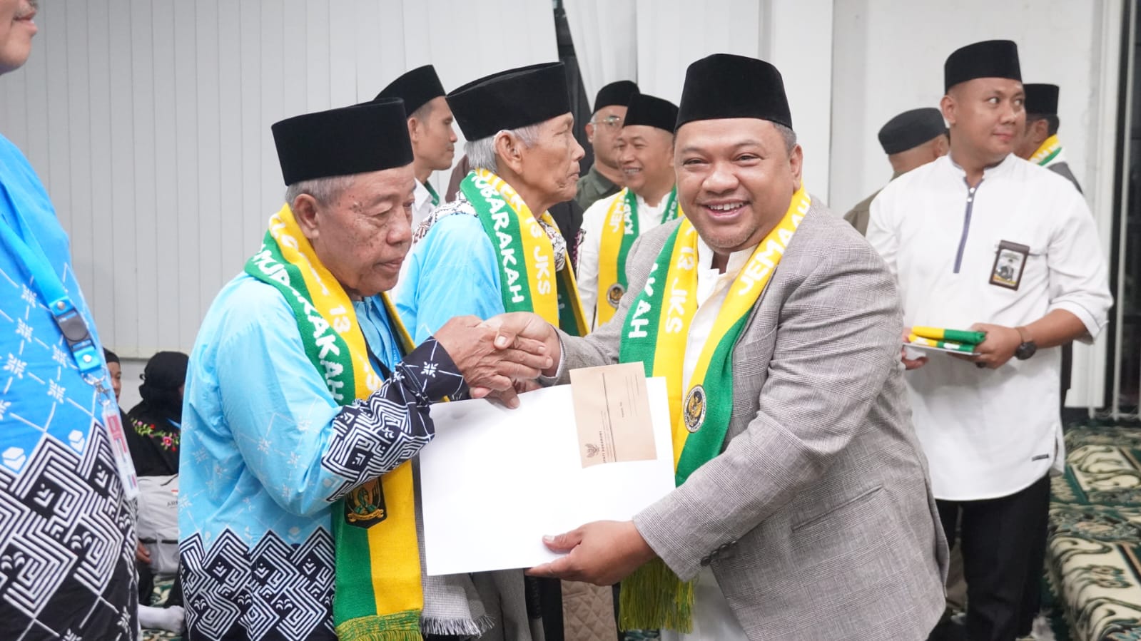 Ketua DPRD Kab Sukabumi Hadiri Pelepasan Jemaah Calon Haji Kloter 13