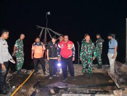Tinjau Langsung Lokasi, Bupati Intruksikan Segera Lakukan Penanganan Bencana Di Ciptamulya