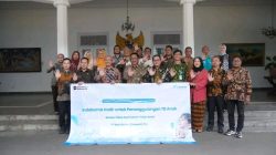 Pemkab Sukabumi Terima Bantuan Obat Anti TBC Anak Dari PT. INDOFARMA