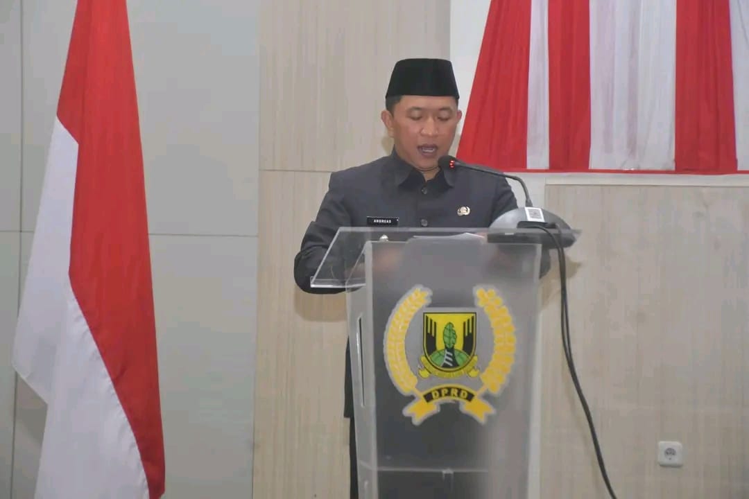 Pemkab Sukabumi Sampaikan Strategi Penataan Perangkat Daerah Dalam Paripurna DPRD