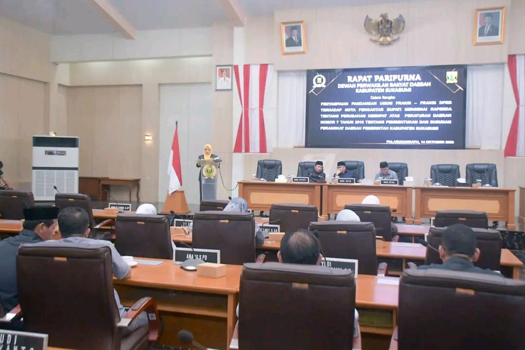 Wabup Hadiri Paripurna DPRD Agenda Pandangan Umum Fraksi Atas Perubahan Perda Nomor 7/2016